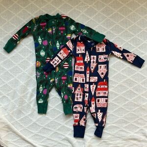 🎄CHRISTMAS🎄Set of 2 Hanna Andersson onesies, size 3-6 months